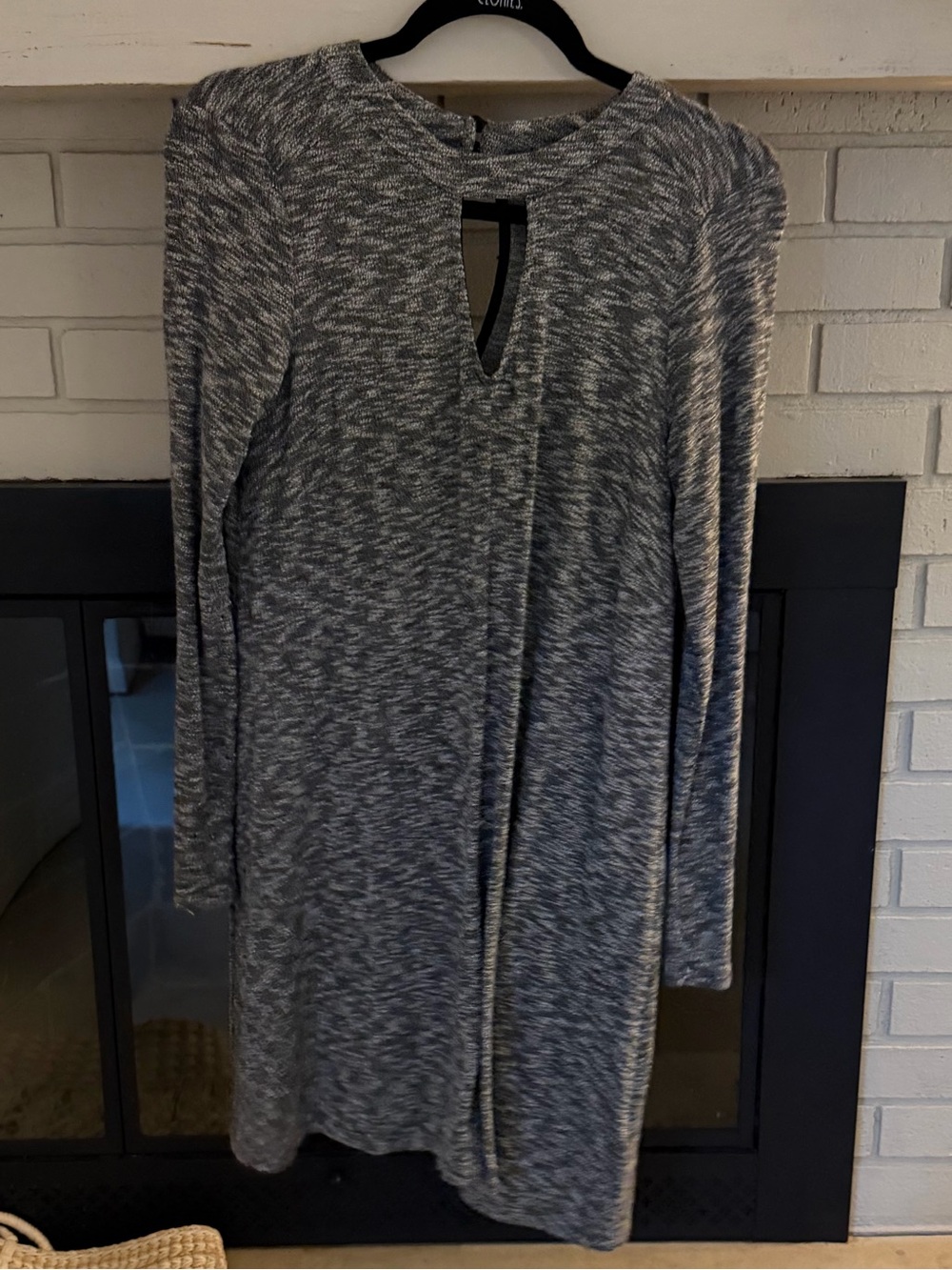 Alya Heather Gray Long Sleeve Keyhole Dress